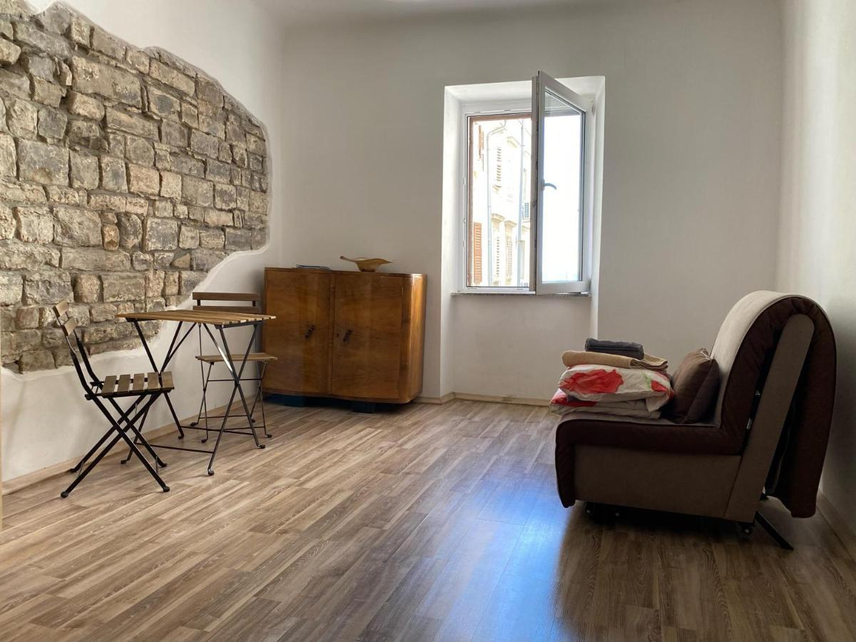 Apartament Reginamare Vela *